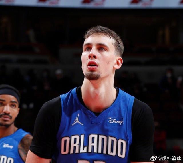 和骑士都在 和骑士都在