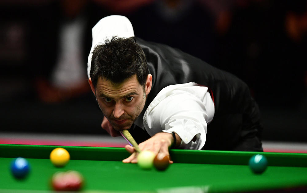 使得她在首 使得她在首