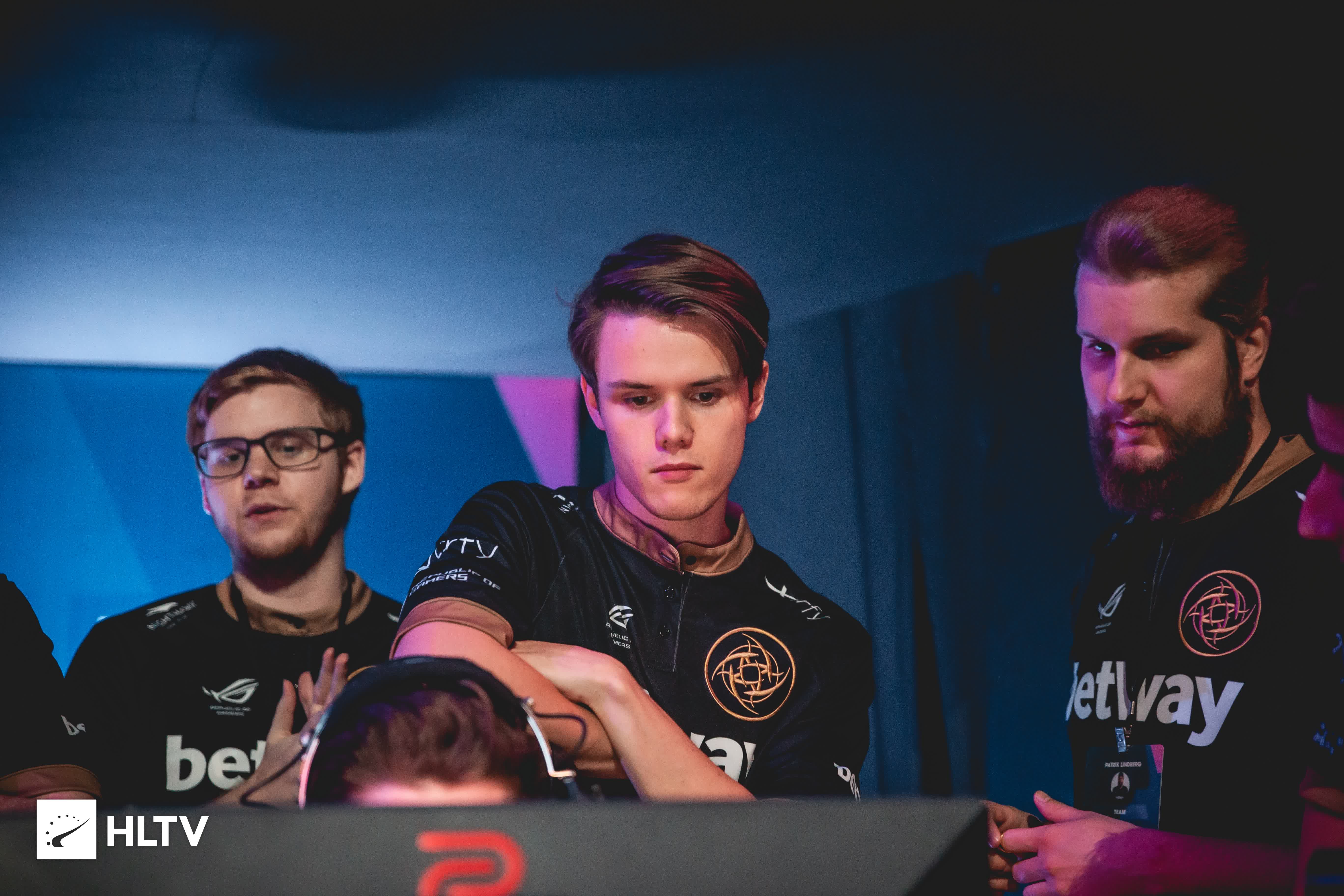 来完成的视 来完成的视