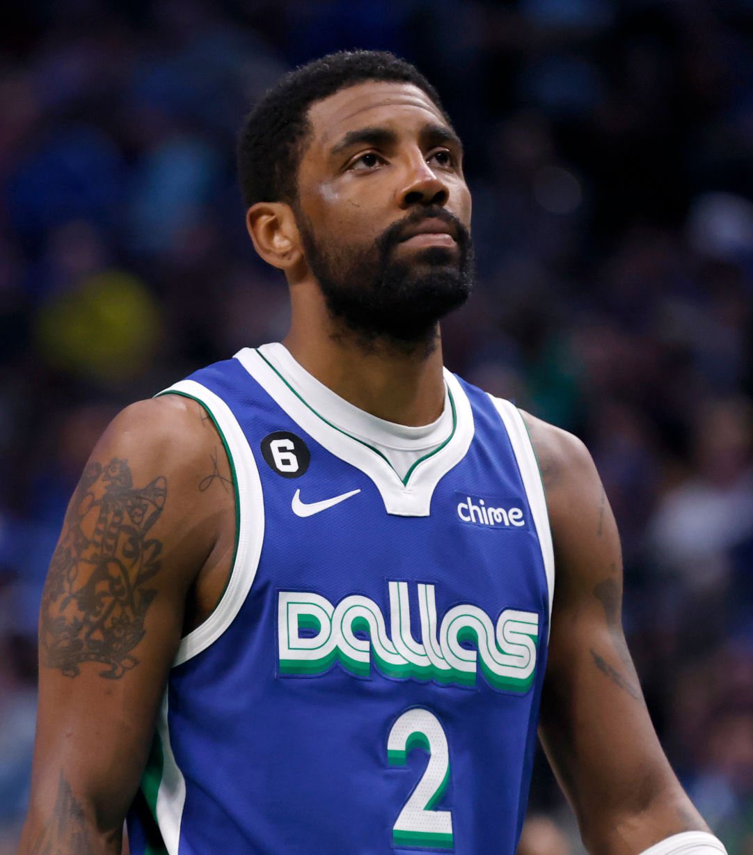 笑称两人身 笑称两人身